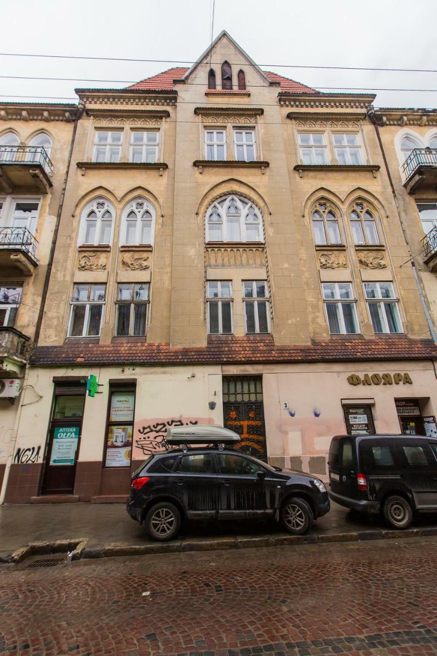 Apartment On Pekarska Street Lviv Exterior photo